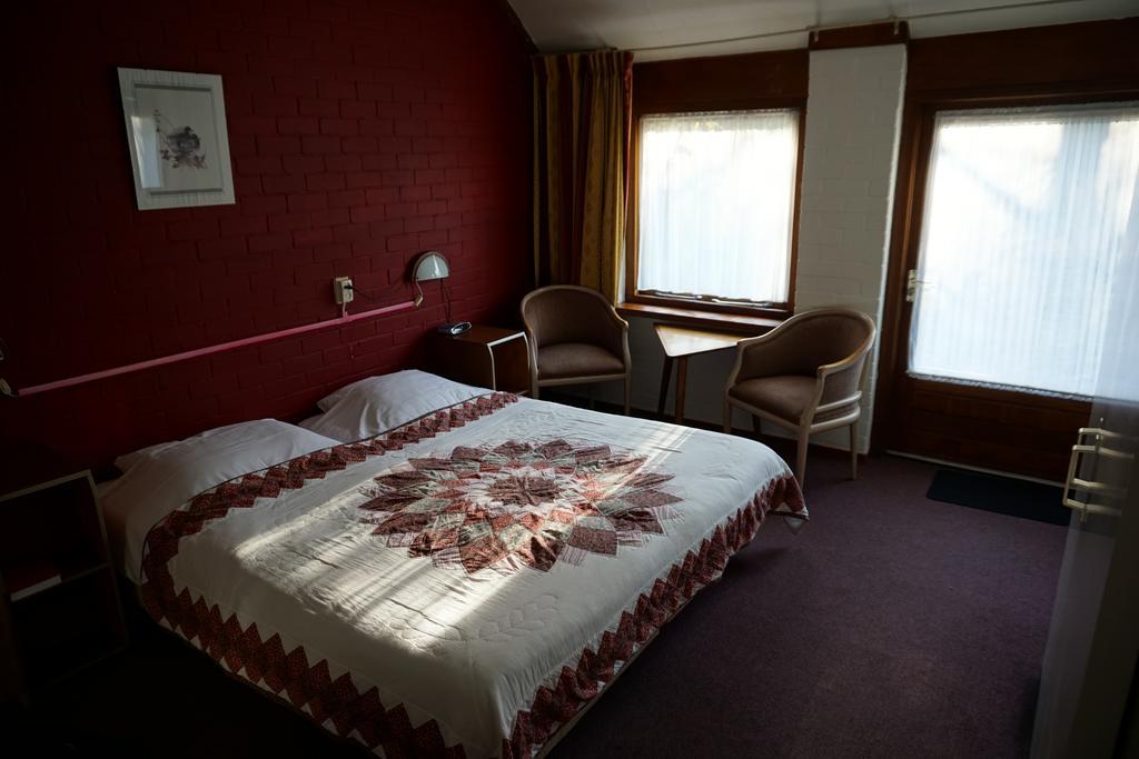 Lucy'S Inn Eesergroen Екстериор снимка
