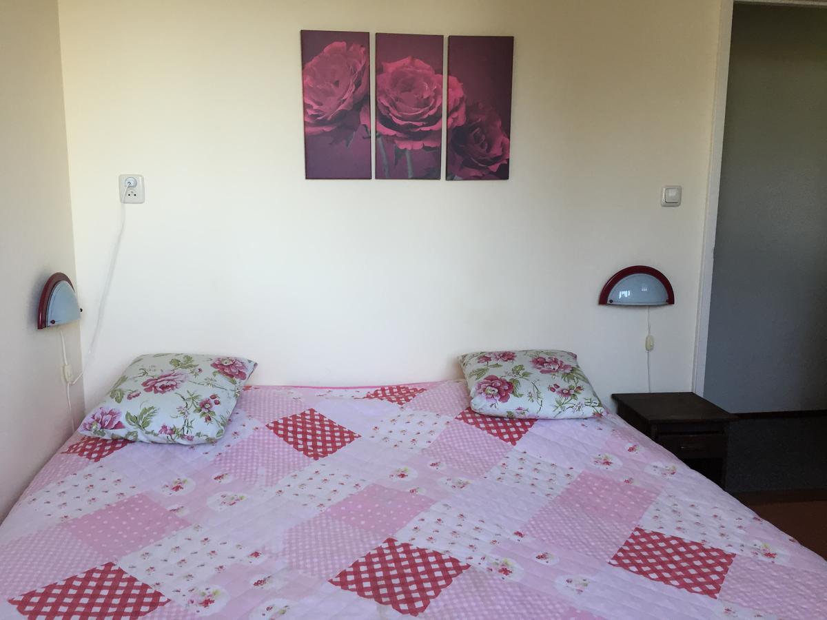 Lucy'S Inn Eesergroen Екстериор снимка