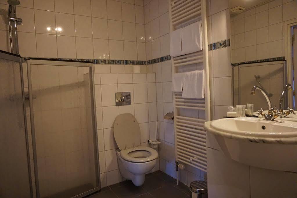 Lucy'S Inn Eesergroen Екстериор снимка